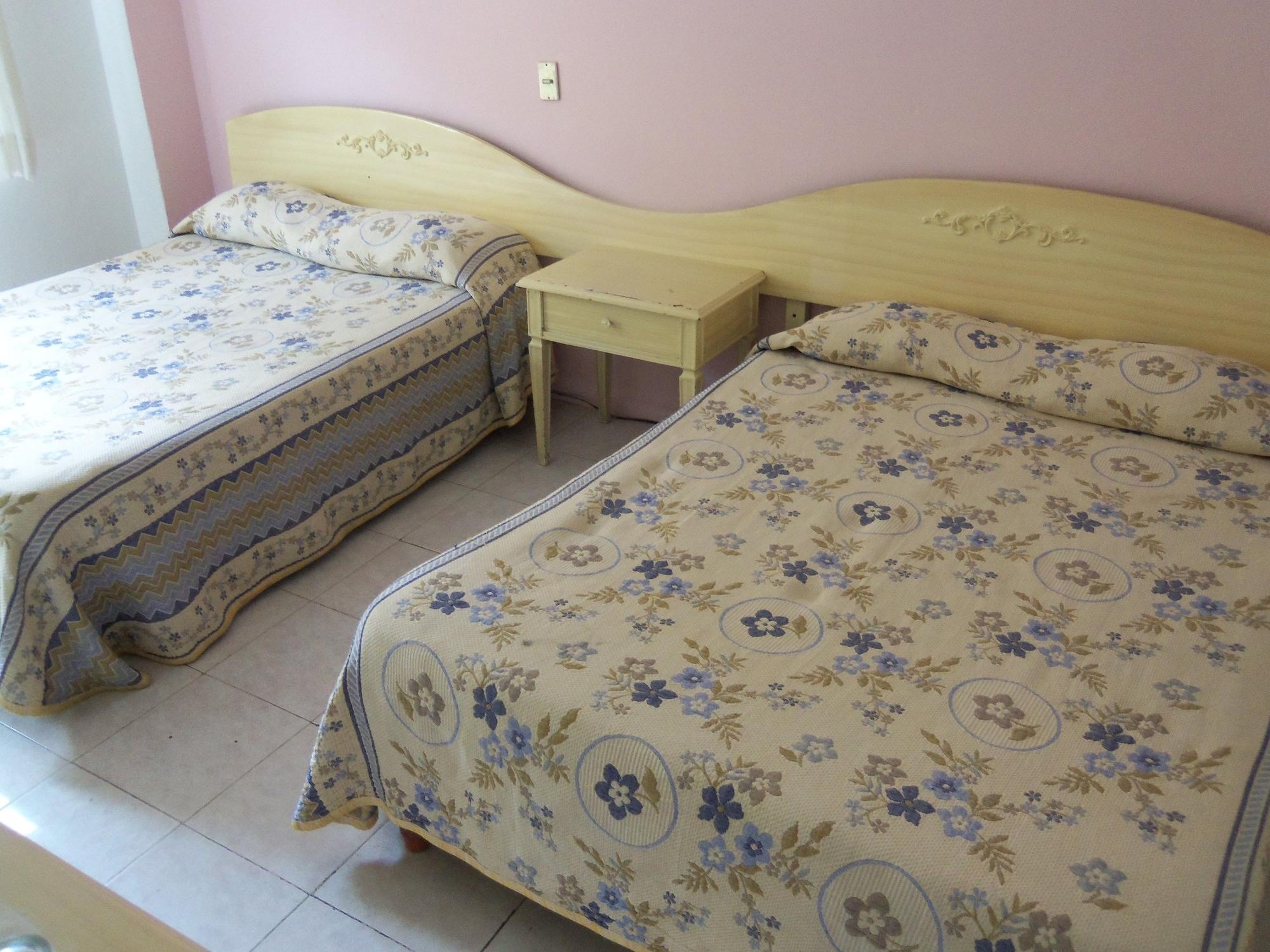 Hotel San Carlos Irapuato Esterno foto