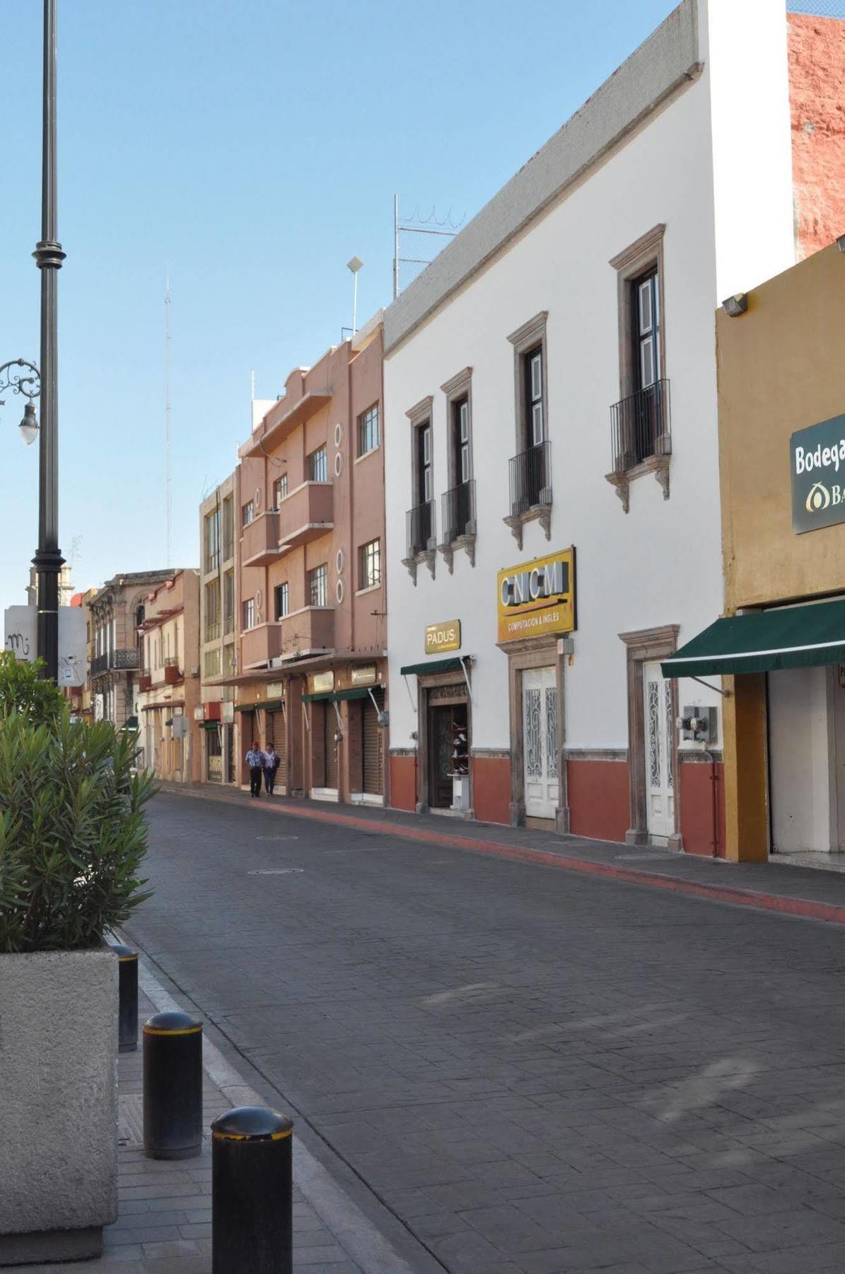 Hotel San Carlos Irapuato Esterno foto